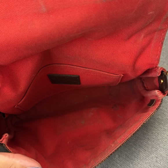 Louis Vuitton Favorite PM Damier Handbag - Picture 10 of 11